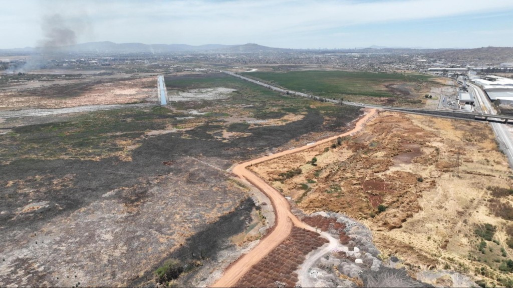 Image of the industrial area of El Salto and its surroundings. Devastation and Plunder.
